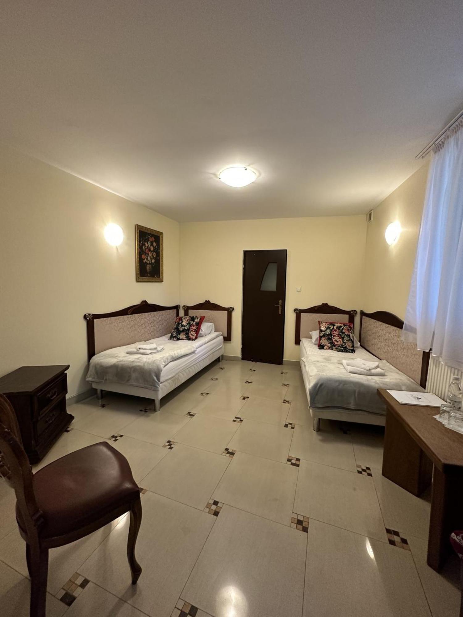 Palac Tarnowskich Hotel & Restauracja & Spa Ostrowiec Świętokrzyski Dış mekan fotoğraf